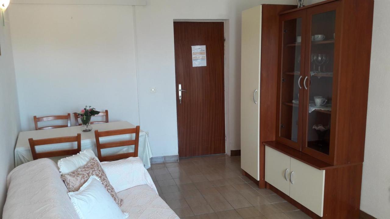 Apartments By The Sea Bol, Brac - 13413 Экстерьер фото